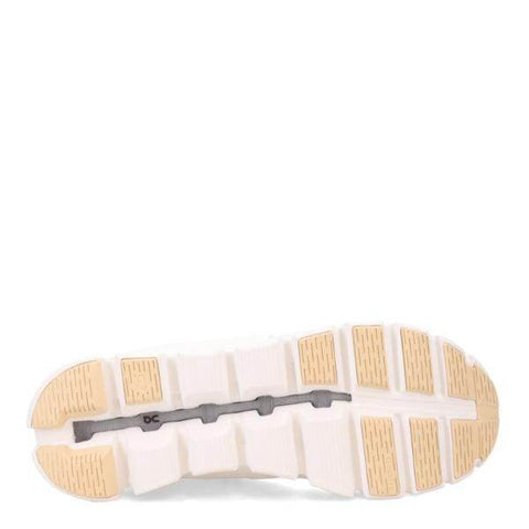 התמונה מציגה את הסוליה של נעל אתלטית On Cloud 5 Push 69.98003 Ivory/Savannah עם משטח גומי בז', הכוללת עיצוב מפולח ייחודי לגמישות ואחיזה.